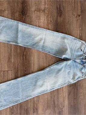 Zara Light Blue Straight Leg Women’s Jeans